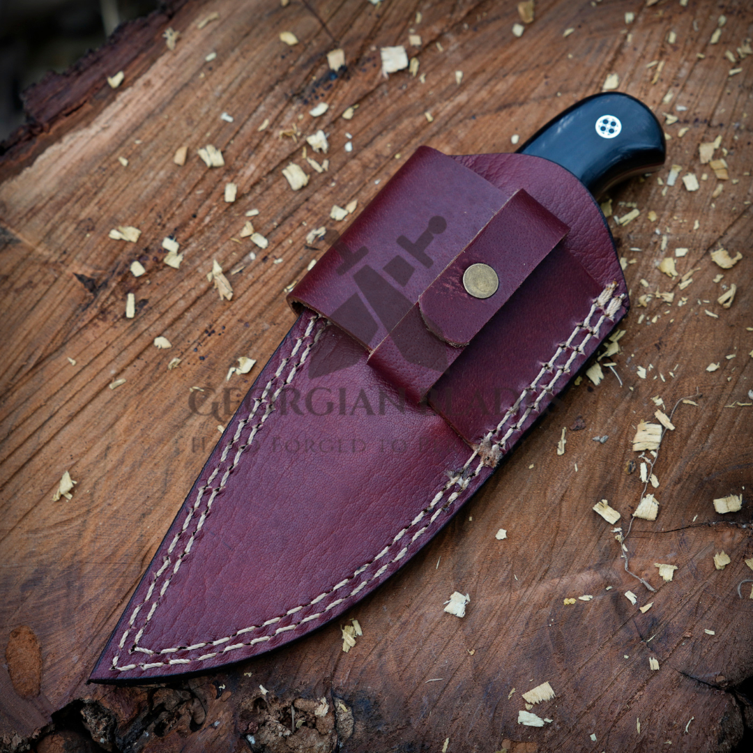 Firefang Damascus Skinner - 7.25" Hand Forged Damascus Steel Full Tang Skinner Knife - Buffalo Horn Handle