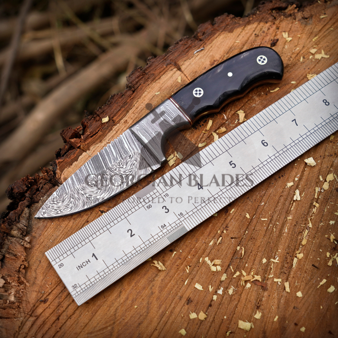 Firefang Damascus Skinner - 7.25" Hand Forged Damascus Steel Full Tang Skinner Knife - Buffalo Horn Handle