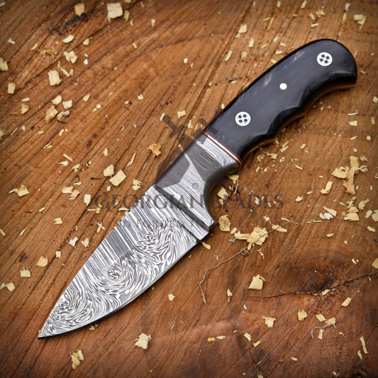 Firefang Damascus Skinner - 7.25" Hand Forged Damascus Steel Full Tang Skinner Knife - Buffalo Horn Handle