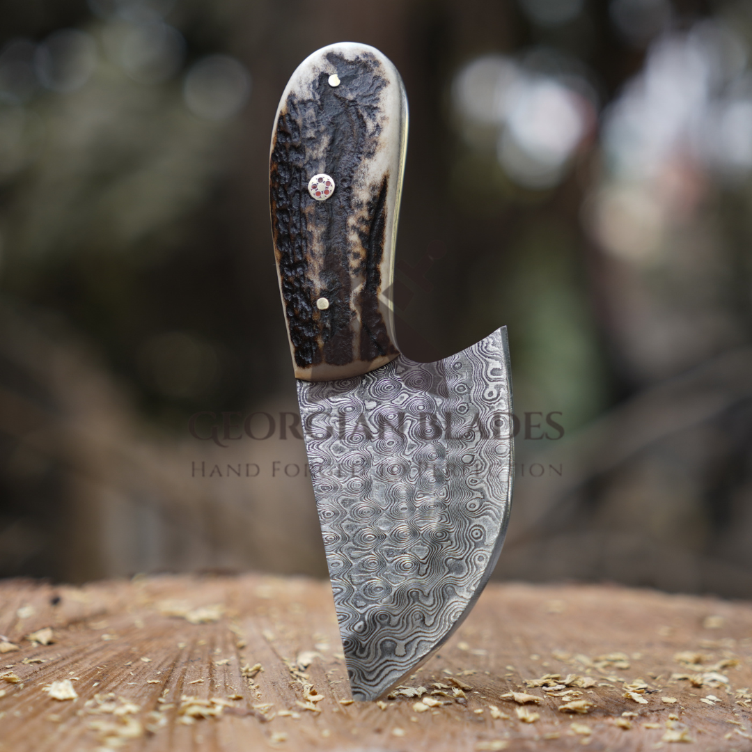 The "Patton Hunter" - Hand-Forged Damascus Steel Blade Skinning Knife – Perfect for Outdoor Enthusiasts