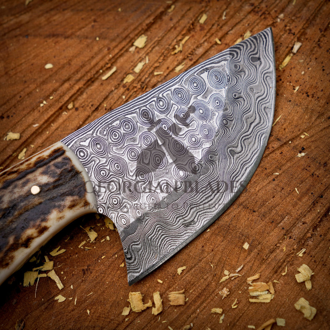 The "Patton Hunter" - Hand-Forged Damascus Steel Blade Skinning Knife – Perfect for Outdoor Enthusiasts