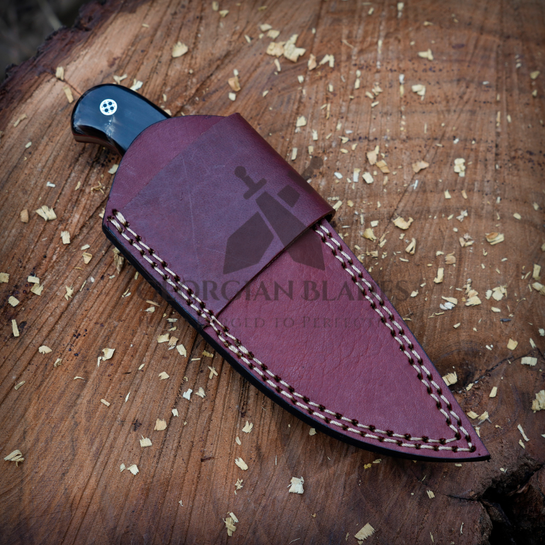 Firefang Damascus Skinner - 7.25" Hand Forged Damascus Steel Full Tang Skinner Knife - Buffalo Horn Handle