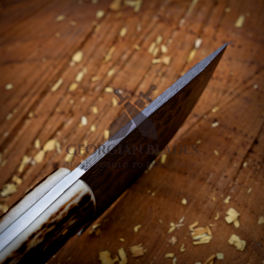 The "Patton Hunter" - Hand-Forged Damascus Steel Blade Skinning Knife – Perfect for Outdoor Enthusiasts