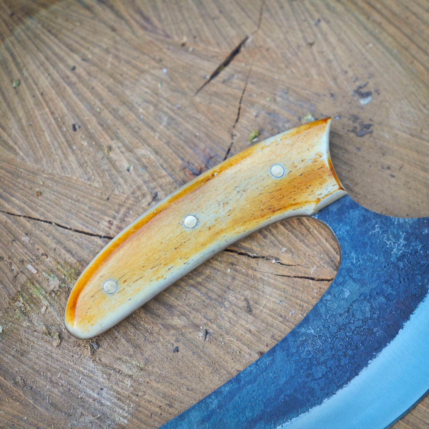 Northern Crescent – 8 inch Handmade Ulu Knife with Bone Torch Handle and Leather Sheath