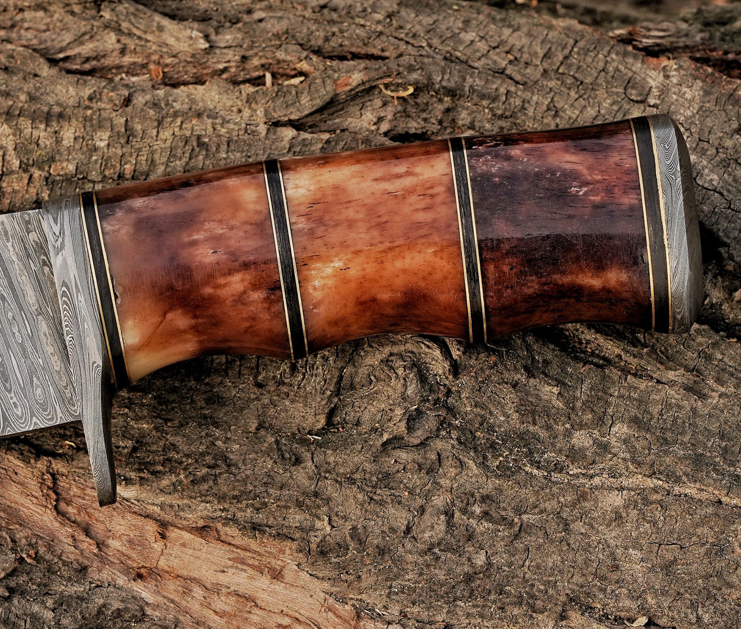 Emberwood Kukri – 15 inch Hand-Forged Damascus Masterpiece Kukri Knife with Leather Sheath