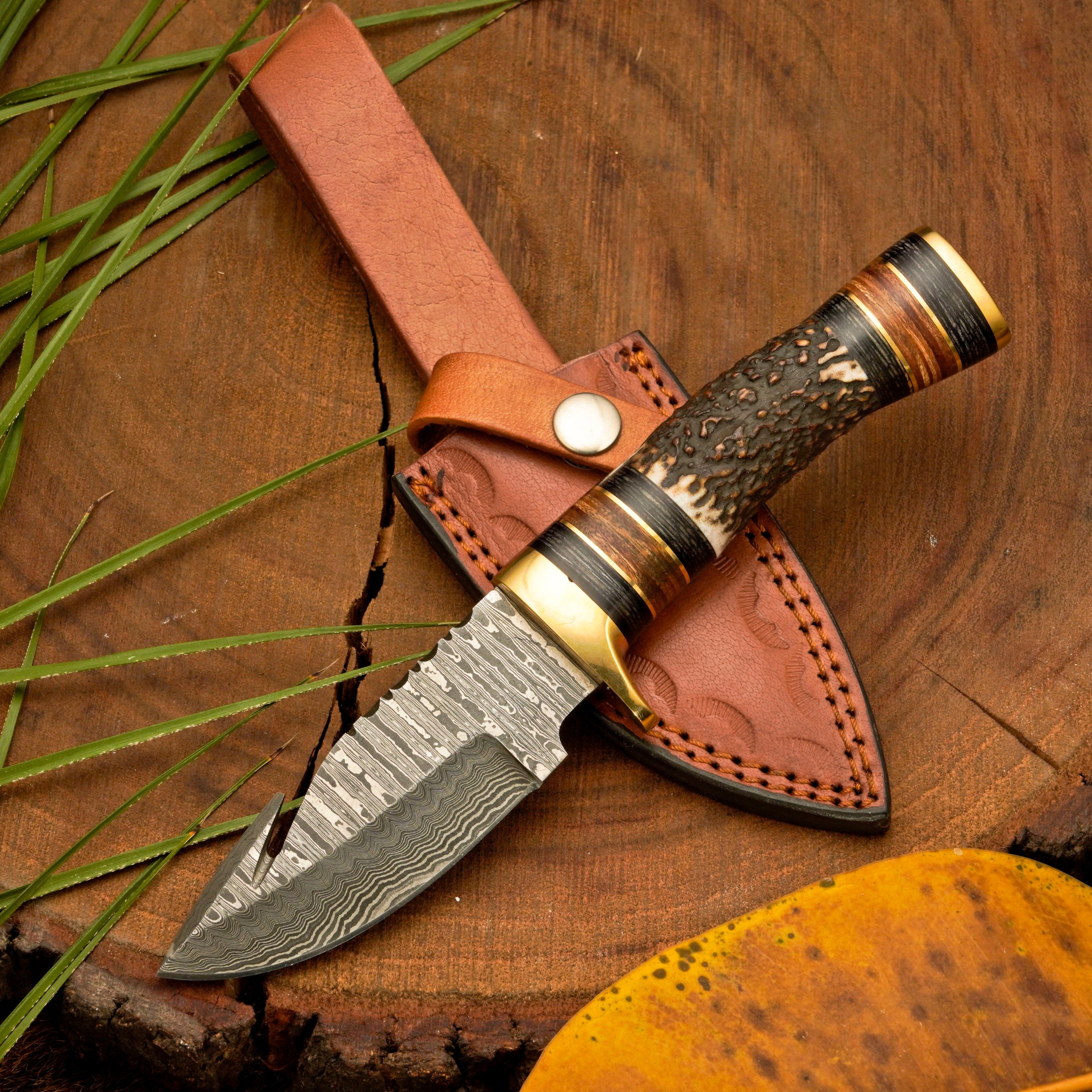 Wilderness Sentinel - 8.5 inch Hand Forged Damascus Hunting Knife