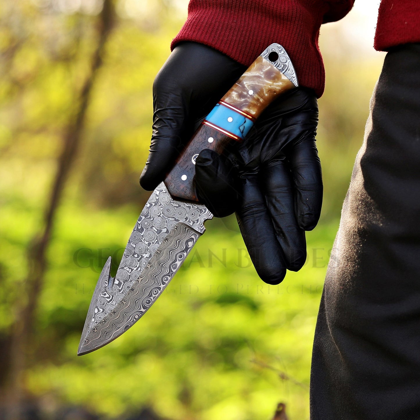 Trailblazer's Blade - 9" Hand Forged Damascus Steel Hunting Knife with Leather Sheath