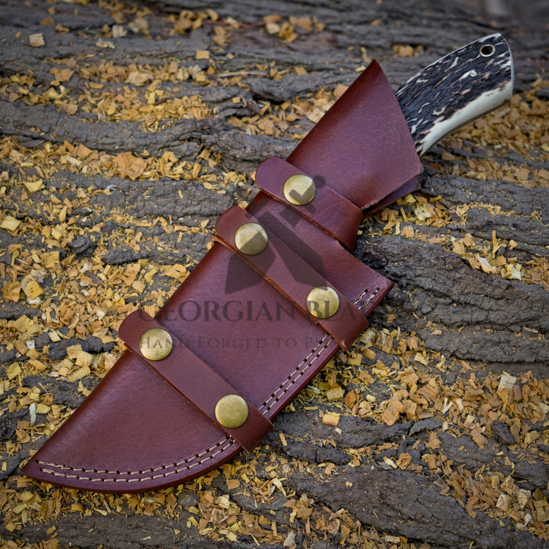 Nightfall Navigator: HANDMADE FORGED DAMASCUS BUSHCRAFT TRACKER KNIFE FULL TANG - Stag Antler & Wood Handle