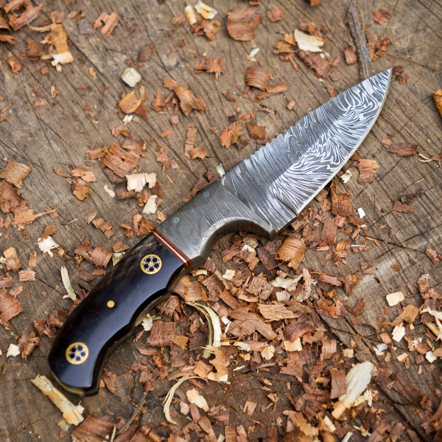 Firefang Damascus Skinner - 7.25" Hand Forged Damascus Steel Full Tang Skinner Knife - Buffalo Horn Handle