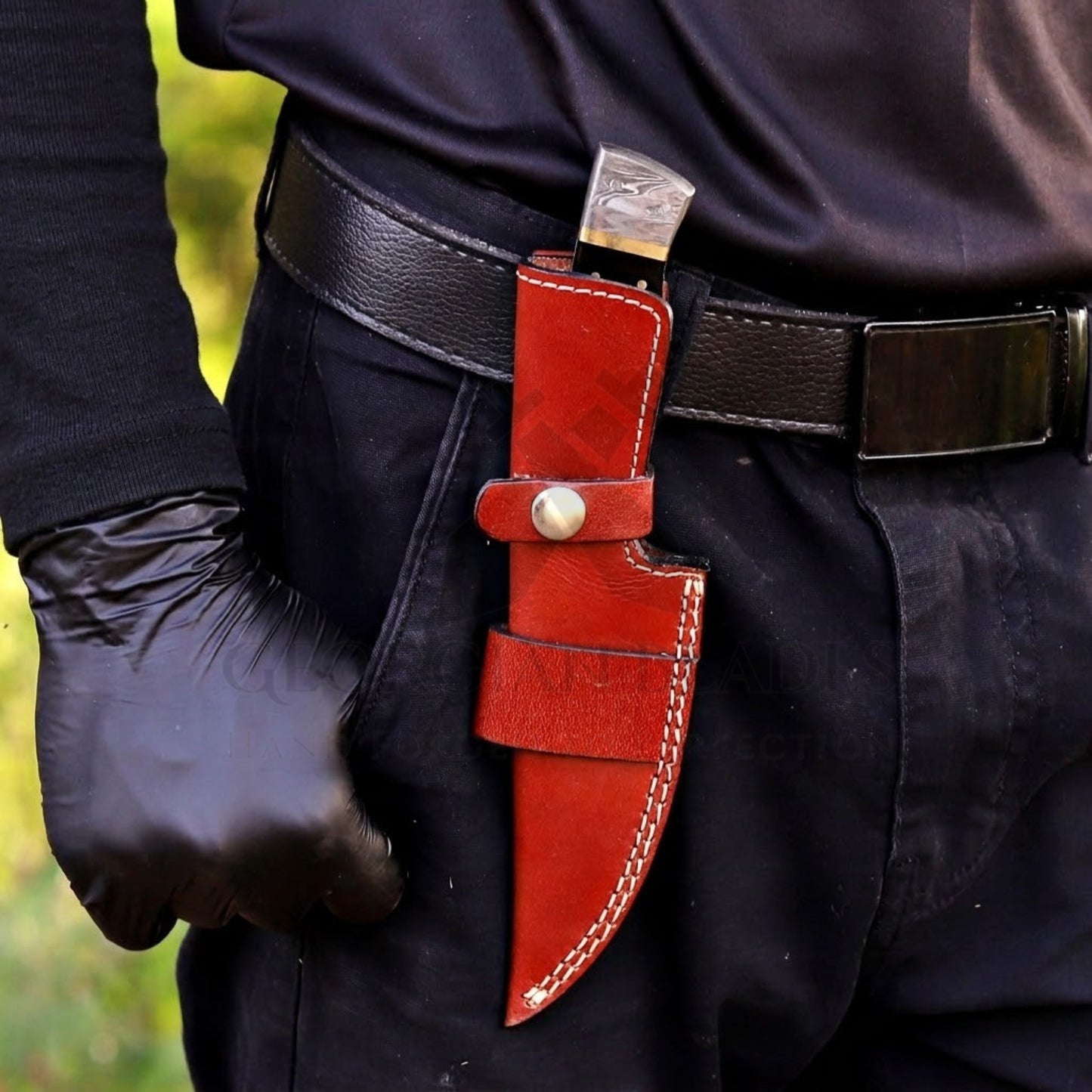 The Thorpe Hunter – 9 inch Hand-Forged Damascus Hunting Knife with Ram Horn Handle and Leather Sheath