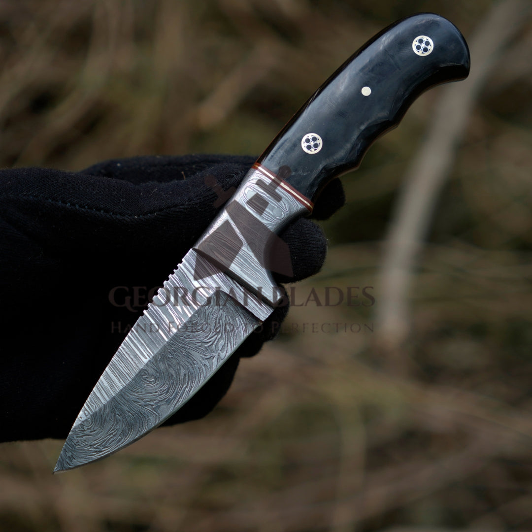 Firefang Damascus Skinner - 7.25” Hand Forged Damascus Steel Full Tang Skinner Knife - Buffalo Horn Handle