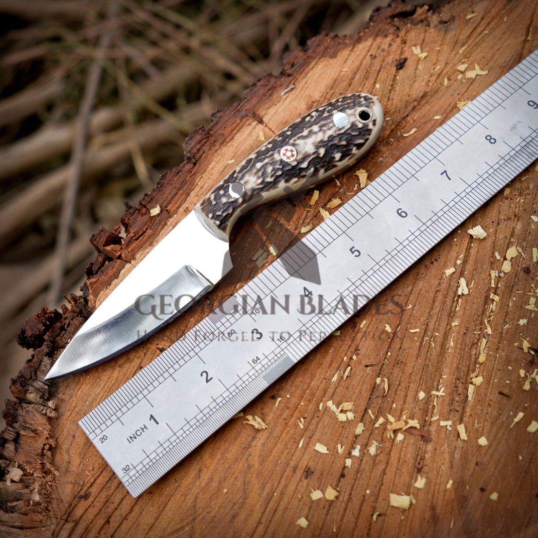 Premium Hand Forged Full Tang Skinning Knife - Stag Antler Handle - D2 Steel- 7 inches