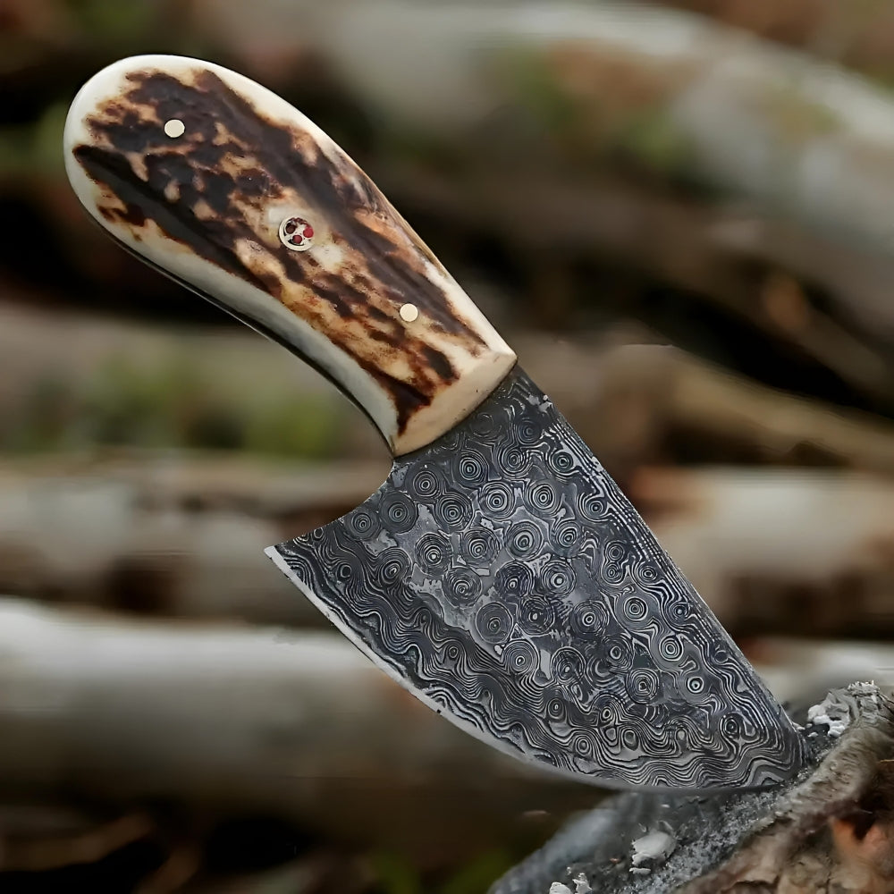 Hand-Forged Damascus Steel Blade Skinning Knife – Perfect for Outdoor Enthusiasts