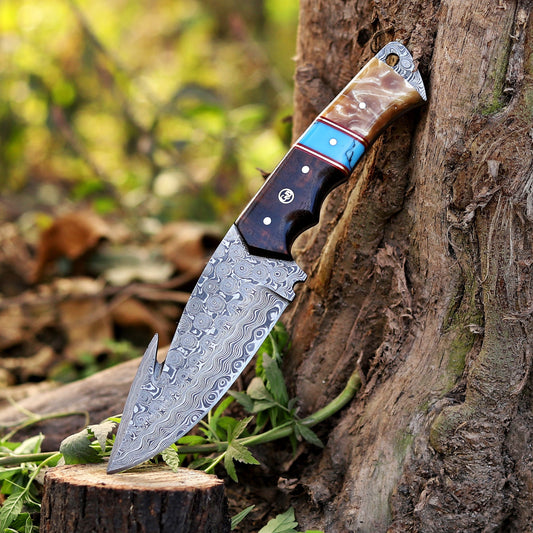 Trailblazer's Blade - 9" Hand Forged Damascus Steel Hunting Knife with Leather Sheath