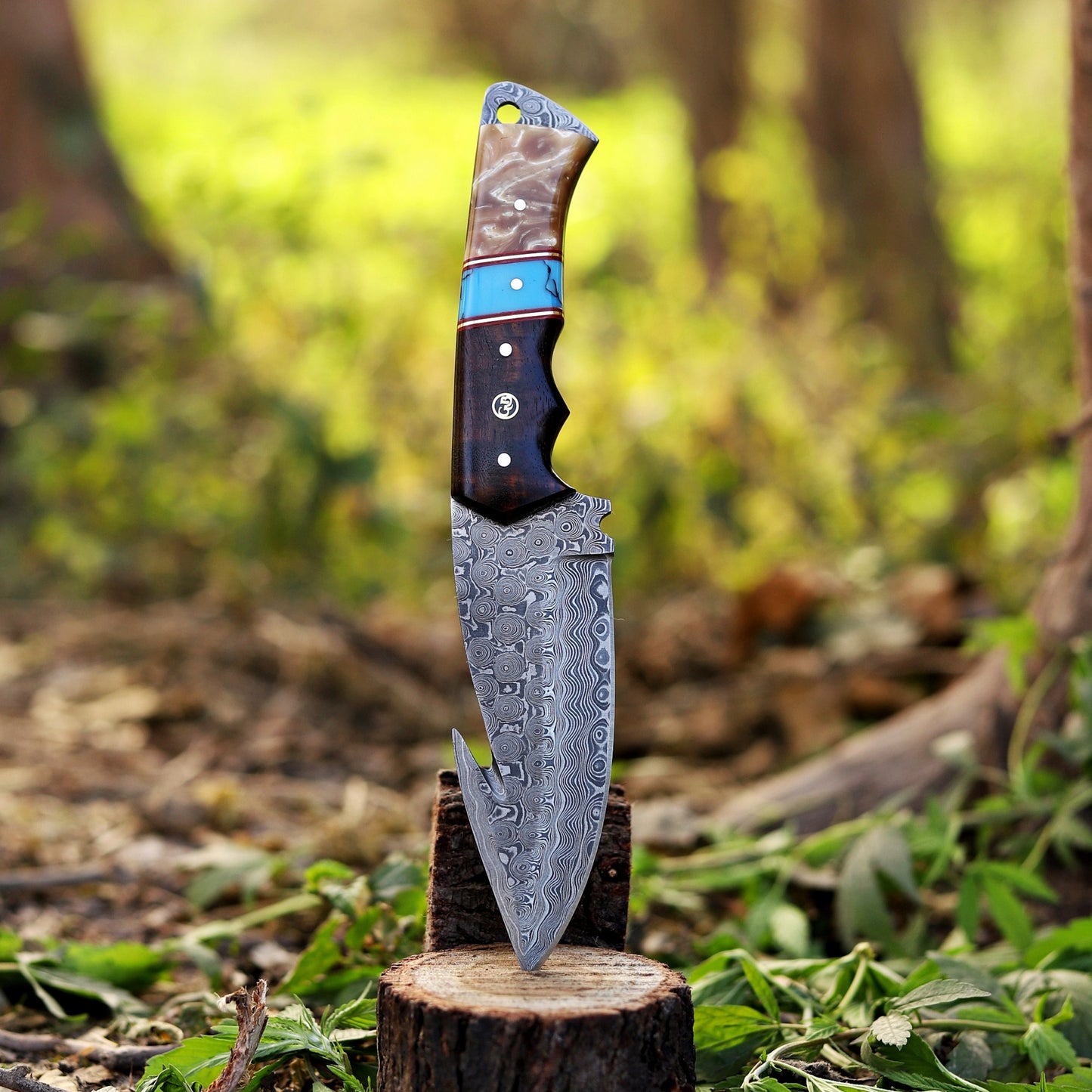 Trailblazer's Blade - 9" Hand Forged Damascus Steel Hunting Knife with Leather Sheath
