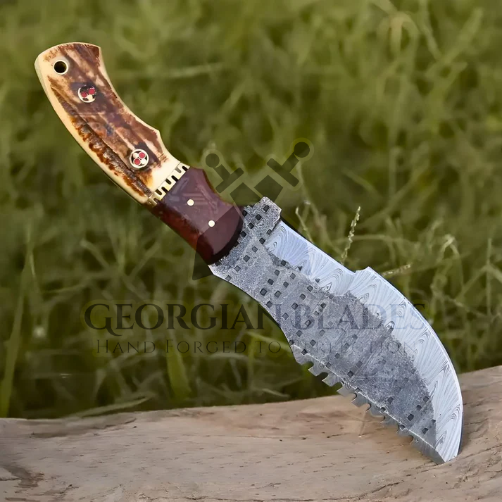 Nightfall Navigator: HANDMADE FORGED DAMASCUS BUSHCRAFT TRACKER KNIFE FULL TANG - Stag Antler & Wood Handle