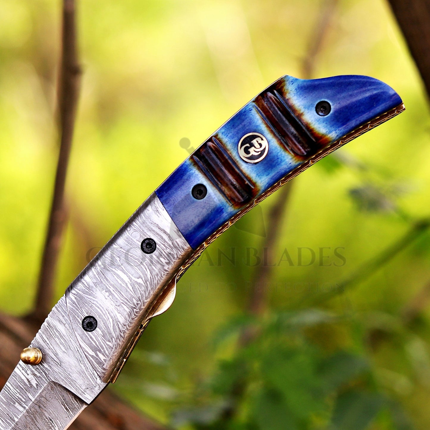 The Sullivan Folder 7.5-inch Hand Forged Damascus Steel Pocket Knife with Leather Sheath