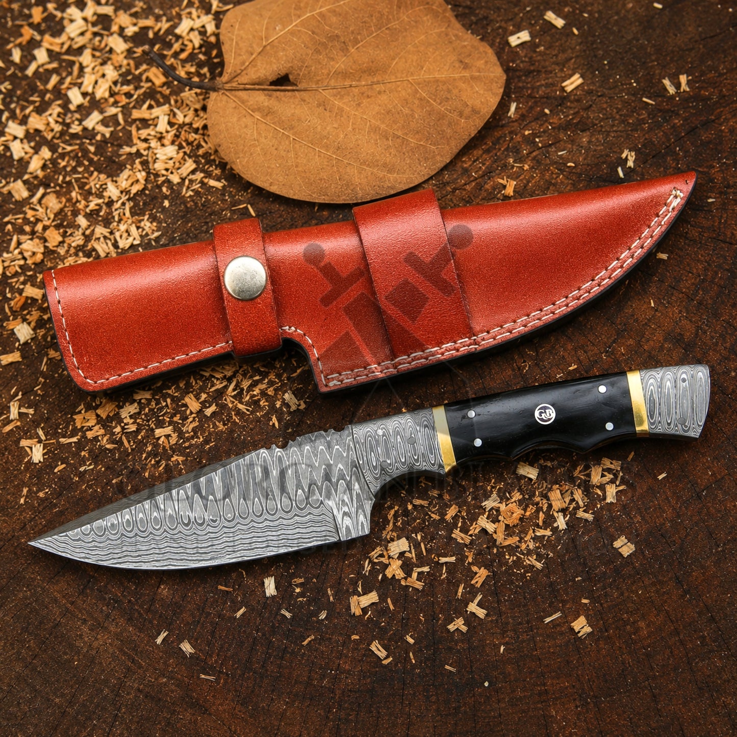 The Thorpe Hunter – 9 inch Hand-Forged Damascus Hunting Knife with Ram Horn Handle and Leather Sheath