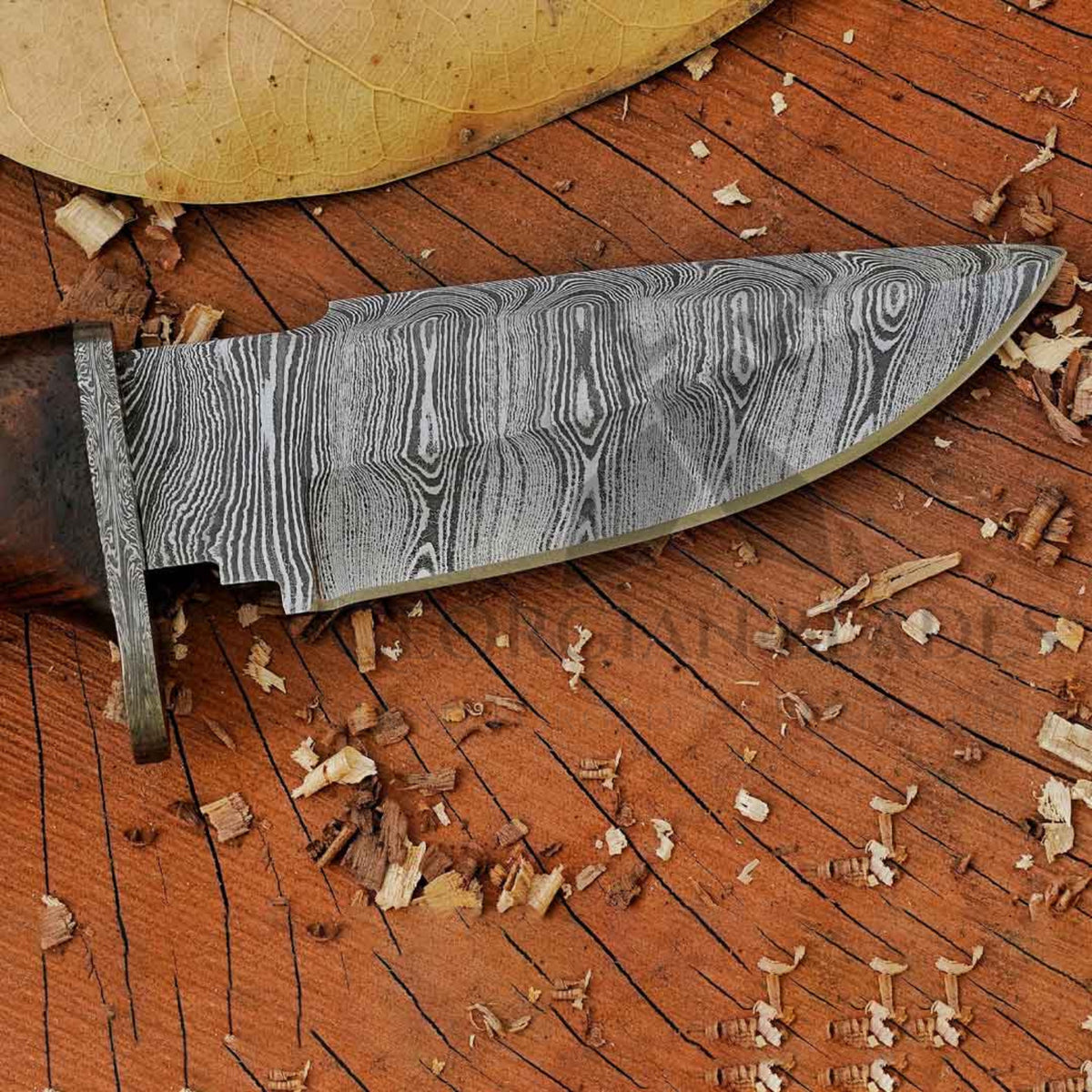 Blazeheart - 10" Hand Forged Damascus Steel Hunting Knife