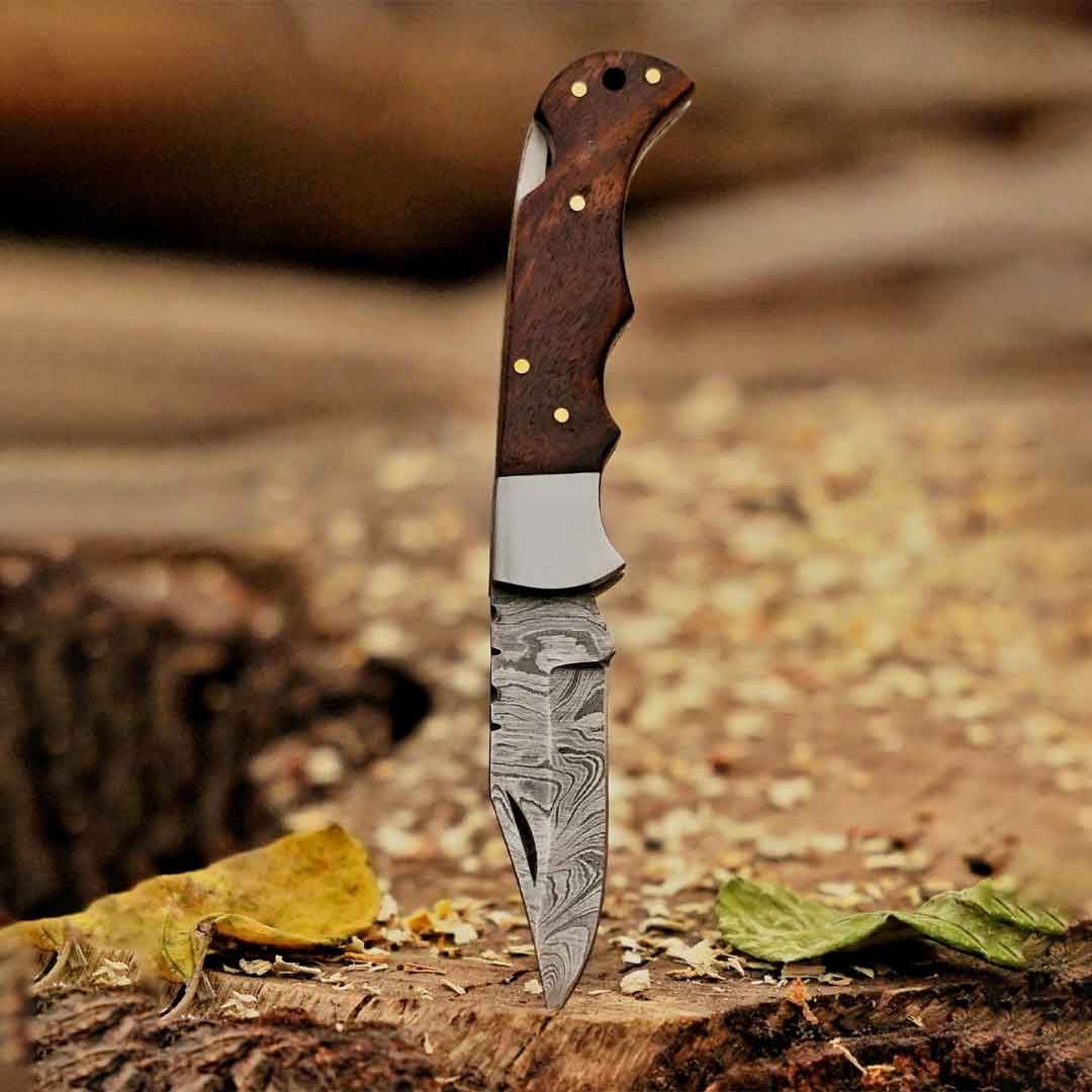 The George Washington Folding Knife - 6.5'' Back Lock Damascus Steel Knife with Rose Handle and Leather Sheath