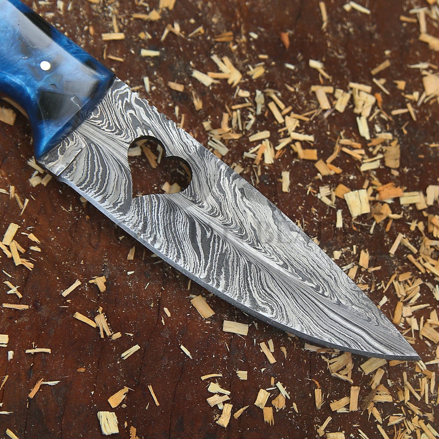 Blue Heart Blade – 9'' Hand Forged Damascus Steel Knife with Blue Resin Handle & Leather Sheath