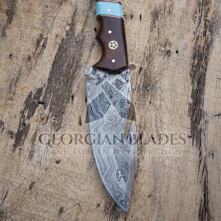 Artisan Crafted Damascus Steel Hunting Knife with Leather Sheath