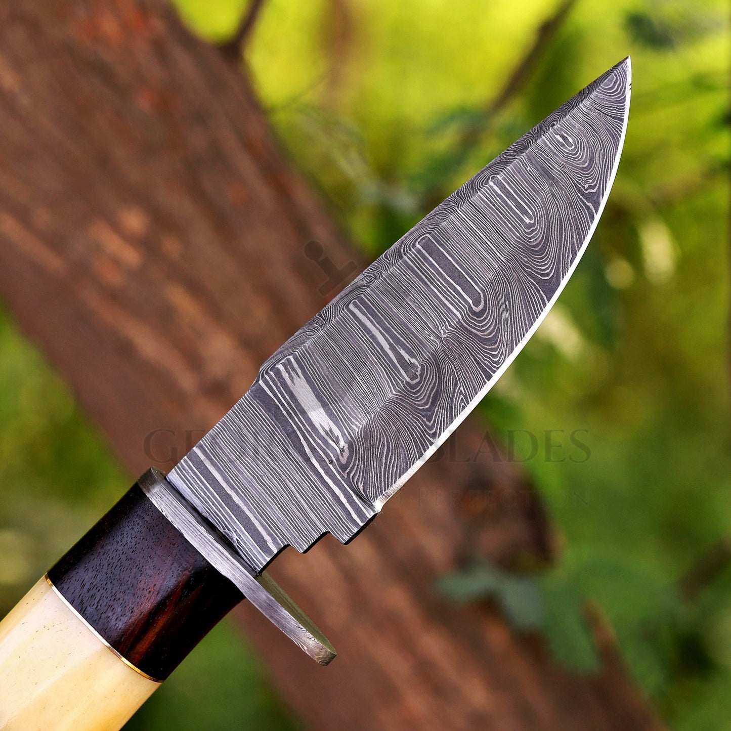 Blazeheart - 10" Hand Forged Damascus Steel Hunting Knife