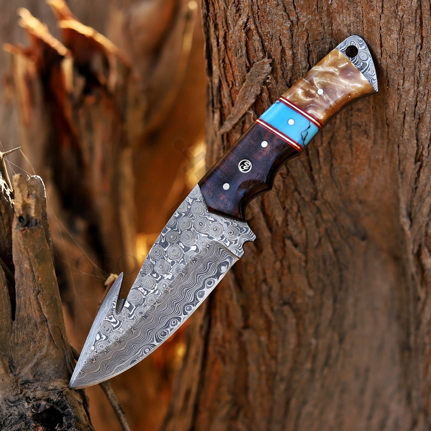 Trailblazer's Blade - 9" Hand Forged Damascus Steel Hunting Knife with Leather Sheath