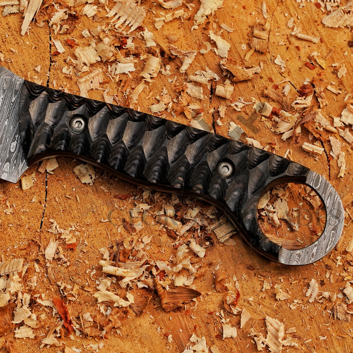Ridgeback Skinner — 9" Hand-Forged Ladder Damascus Skinning Knife with Ring Pommel