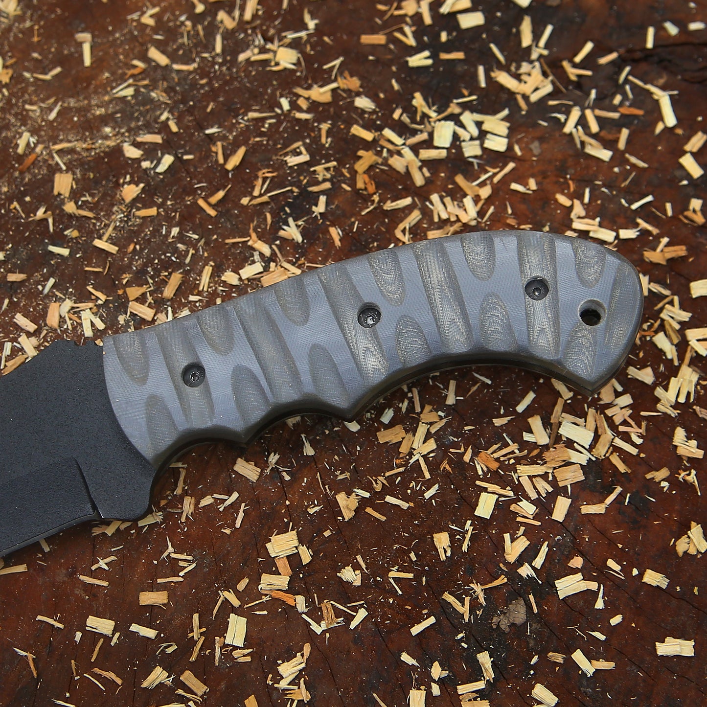 Shadowback Tracker – 12 inch Full Tang Tactical Survival Knife with Micarta Handle and Leather Sheath