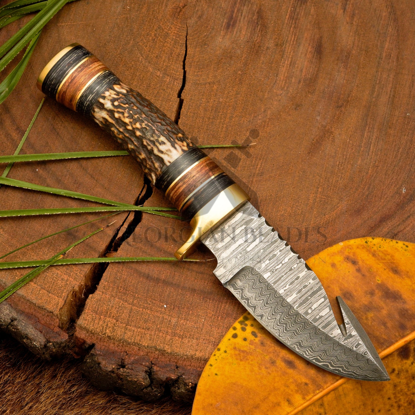 Wilderness Sentinel - 8.5 inch Hand Forged Damascus Hunting Knife